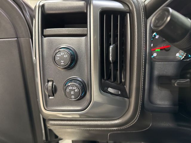 2016 Chevrolet Silverado 1500 LTZ - 23022762 - 18