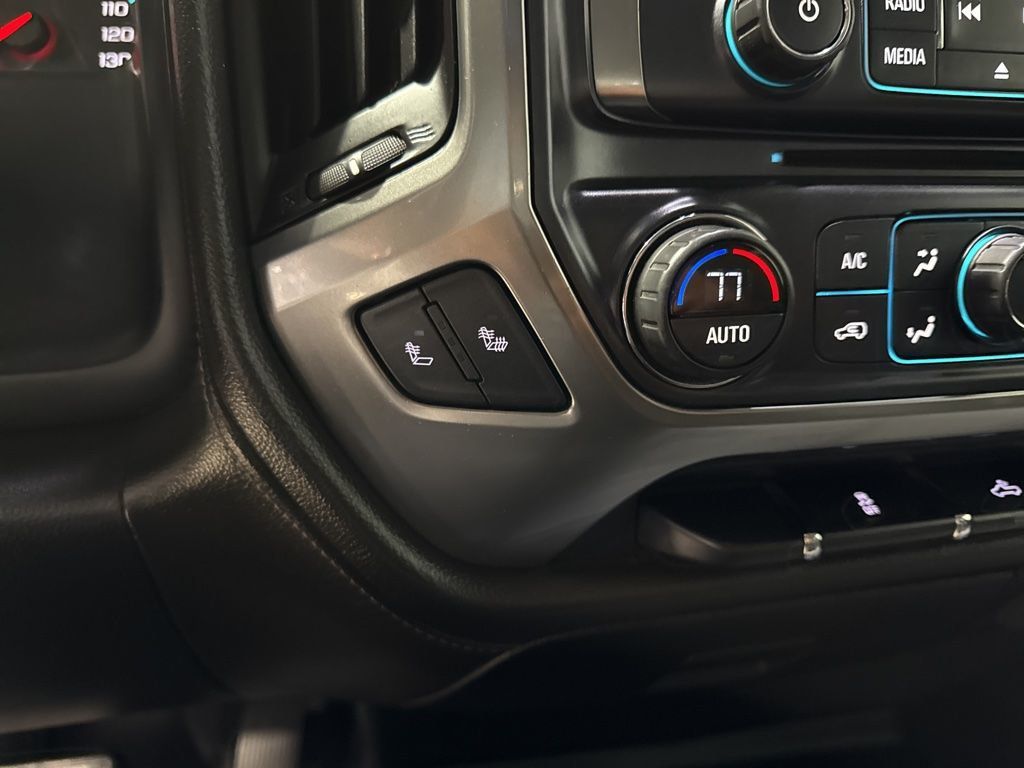 2016 Chevrolet Silverado 1500 LTZ - 23022762 - 26