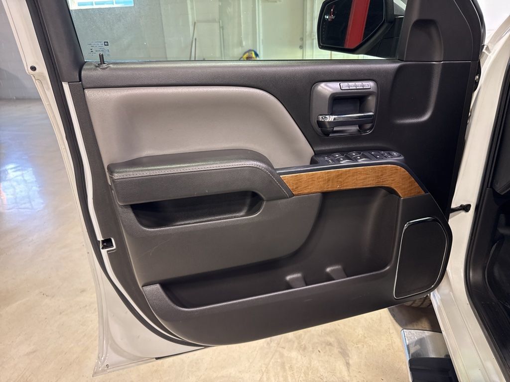 2016 Chevrolet Silverado 1500 LTZ - 23022762 - 34