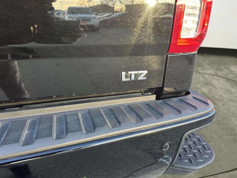 2016 Chevrolet Silverado 1500 LTZ Z71 4x4 4dr Crew Cab 5.8 ft. SB - 22963943 - 23