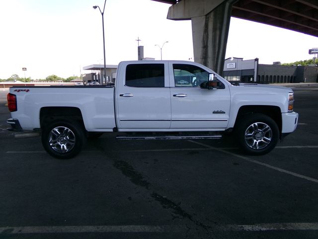 2016 Chevrolet Silverado HD High Country 4WD Crew Cab Standard Box's photo