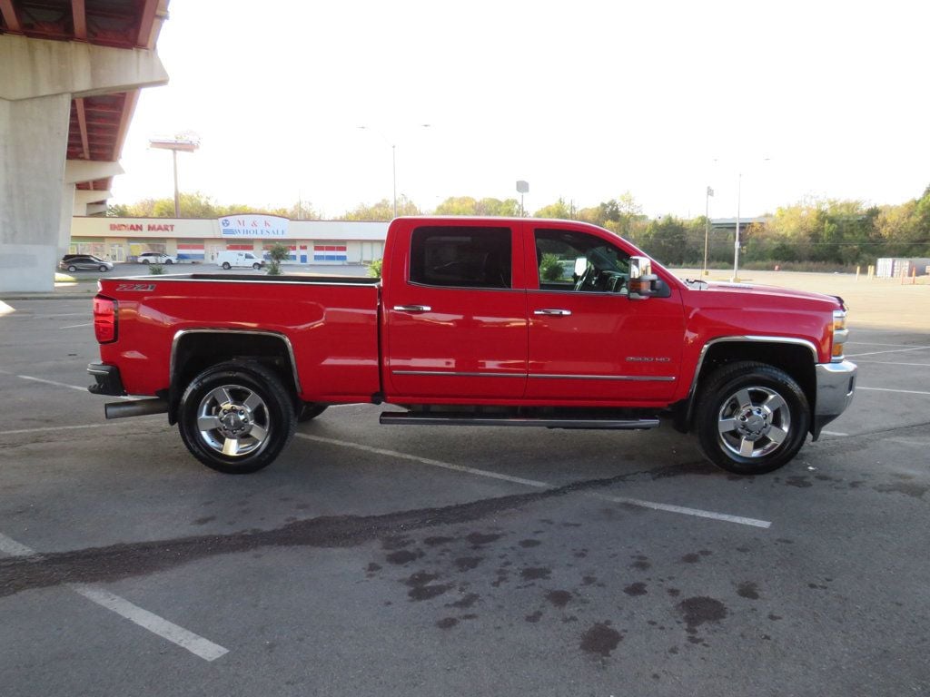 2016 Chevrolet Silverado 2500HD 4WD Crew Cab 153.7" LTZ - 22660828 - 4