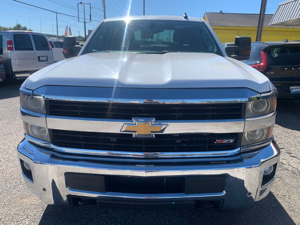 2016 Chevrolet Silverado 2500HD LT photo 2