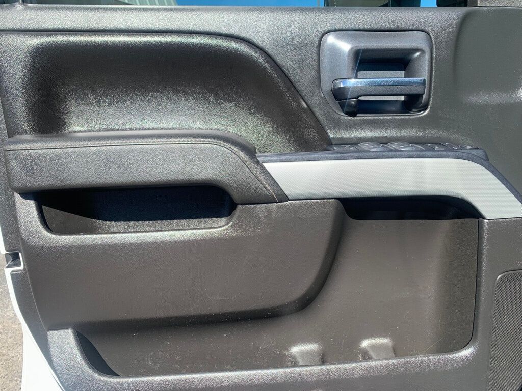 2016 Chevrolet Silverado 2500HD LT photo 4