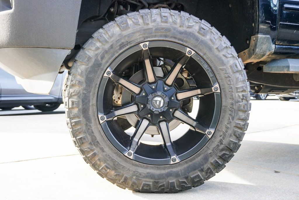 2016 Chevrolet Silverado 2500HD LT photo 2