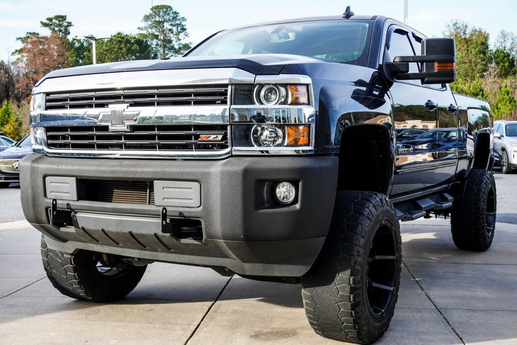 2016 Chevrolet Silverado 2500HD LT photo 4