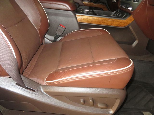 2016 Chevrolet Silverado 2500HD 4X4 CREWCAB HIGHCOUNTRY DURAMANAX DIESEL EXTRA CLEAN  - 22962473 - 37