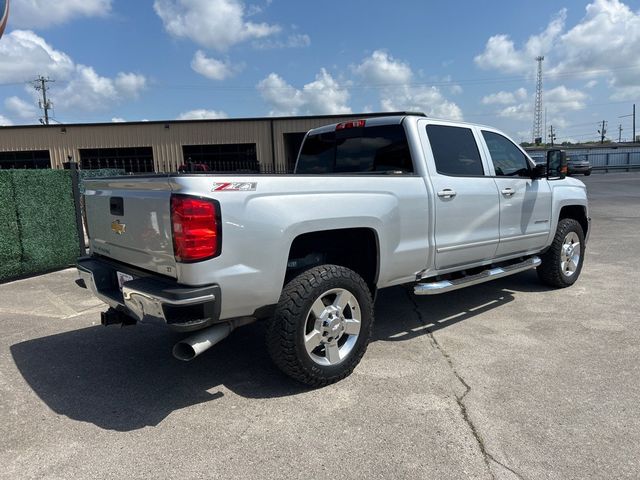 2016 Chevrolet Silverado 2500HD LT - 23050824 - 3