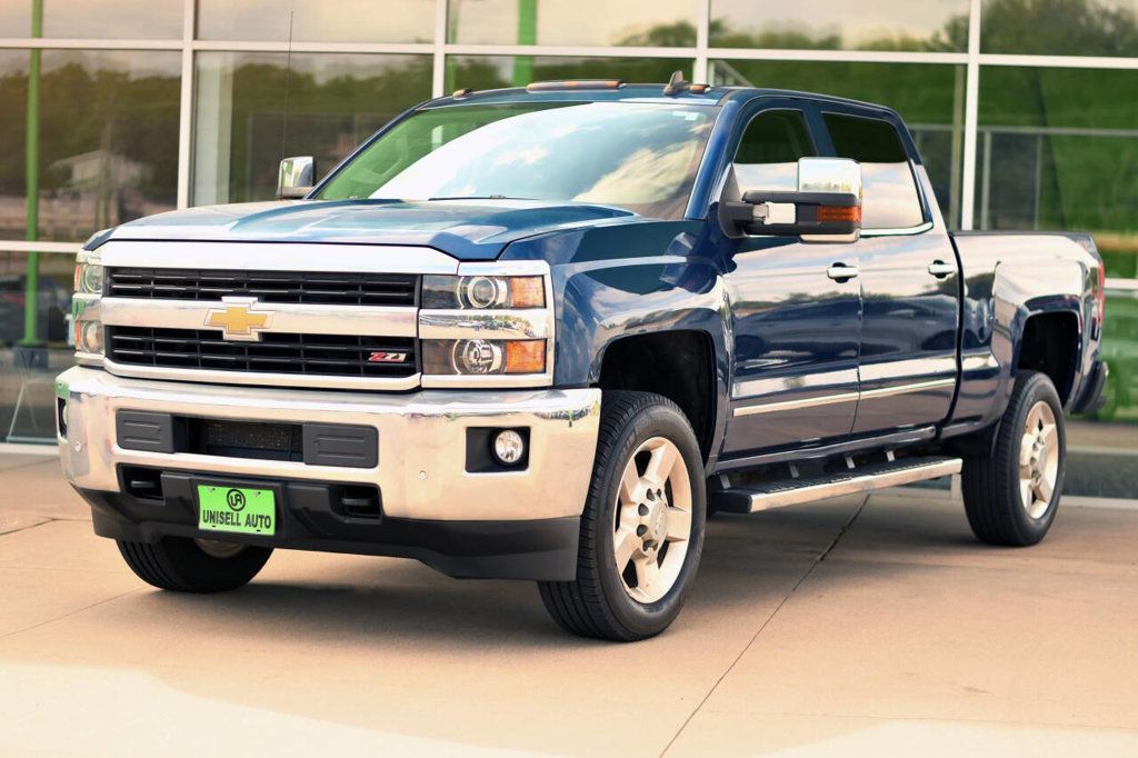 2016 Chevrolet Silverado LTZ photo 3