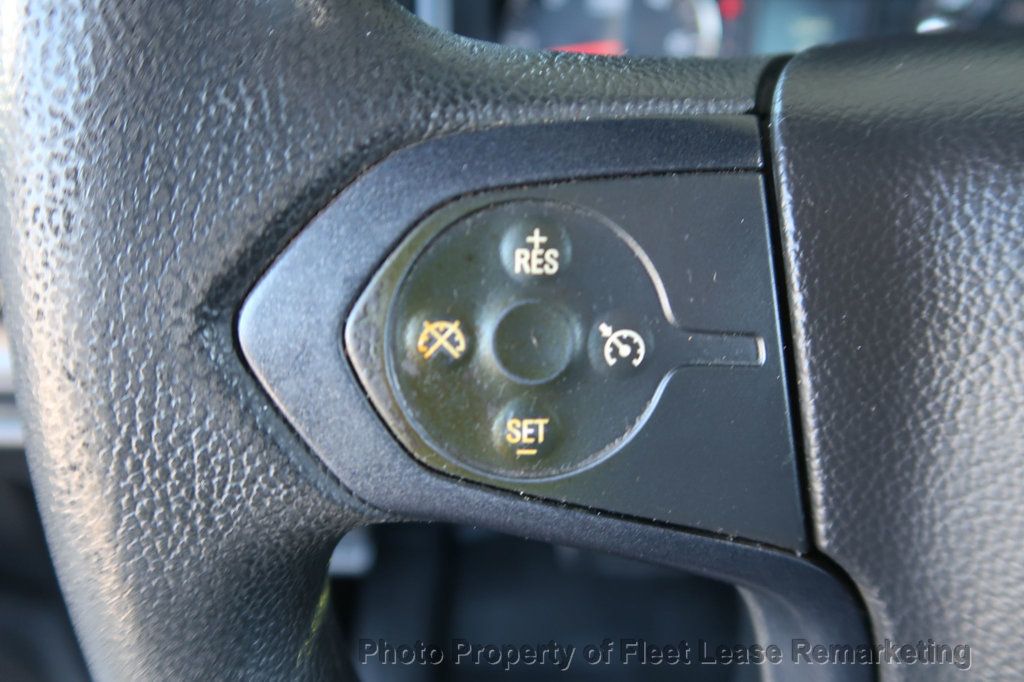 2016 Chevrolet Silverado 2500HD Silverado 2500 2WD Reg Cab Utility Ladder Rack - 22986855 - 25