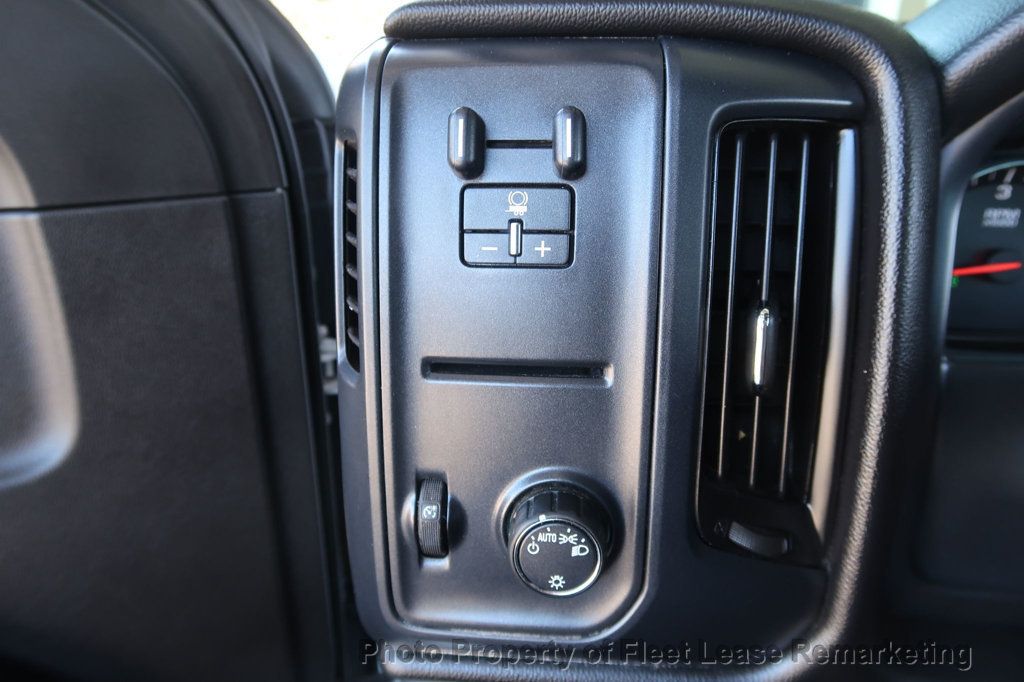 2016 Chevrolet Silverado 2500HD Silverado 2500 2WD Reg Cab Utility Ladder Rack - 22986855 - 26