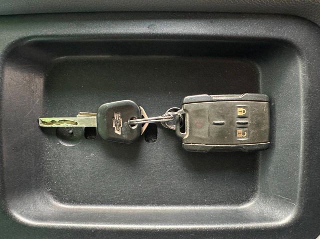 2016 Chevrolet Silverado 2500HD Work Truck 4x4 4dr Crew Cab SB - 22963935 - 37