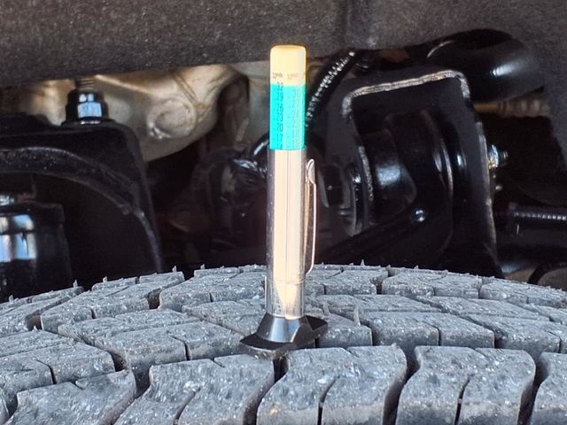 2016 Chevrolet Silverado 3500HD 2WD Crew Cab 167.7" Work Truck - 22899696 - 33