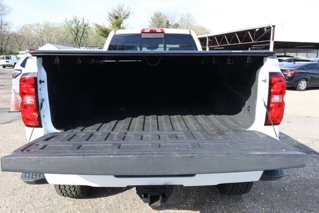 2016 Chevrolet Silverado 3500HD 4WD Crew Cab 167.7'' High Country w/ Duramax Plus Pkg & Sunroof - 23014157 - 19
