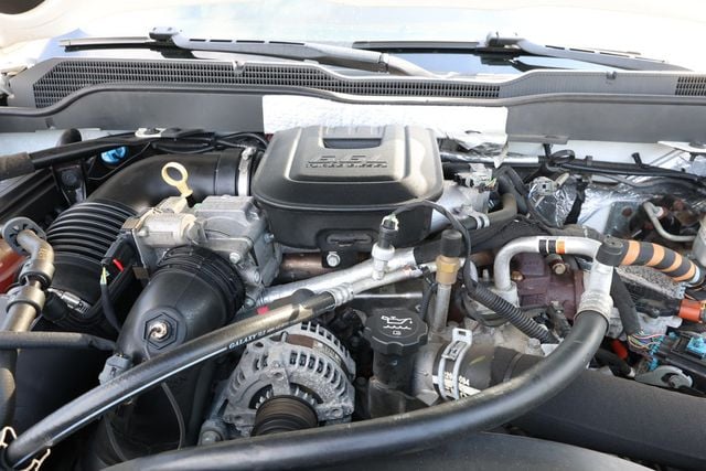 2016 Chevrolet Silverado 3500HD 4WD Crew Cab 167.7'' High Country w/ Duramax Plus Pkg & Sunroof - 23014157 - 23