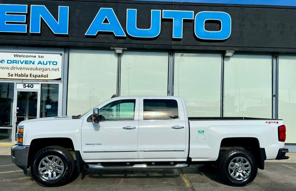 2016 Chevrolet Silverado 3500HD LTZ photo 2