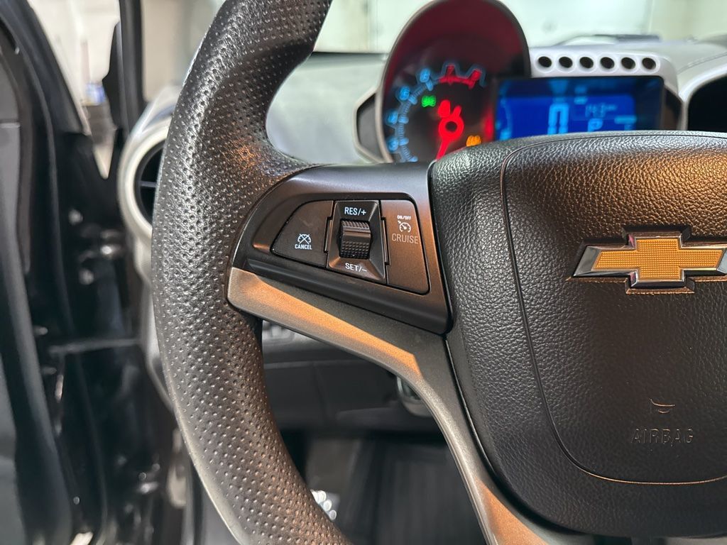 2016 Chevrolet Sonic 4dr Sedan Automatic LT - 23020677 - 10