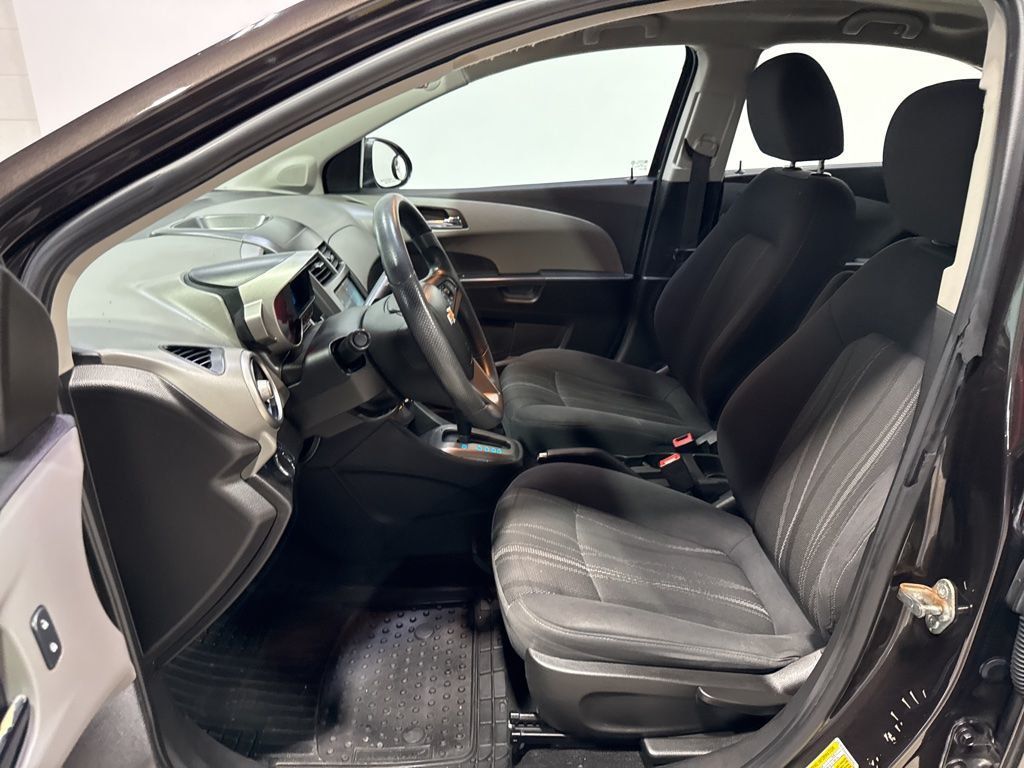 2016 Chevrolet Sonic 4dr Sedan Automatic LT - 23020677 - 18