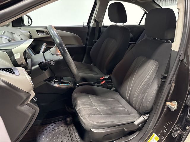 2016 Chevrolet Sonic 4dr Sedan Automatic LT - 23020677 - 19