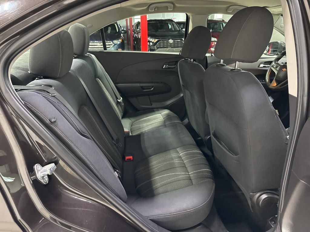 2016 Chevrolet Sonic 4dr Sedan Automatic LT - 23020677 - 27