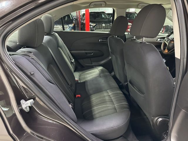 2016 Chevrolet Sonic 4dr Sedan Automatic LT - 23020677 - 27