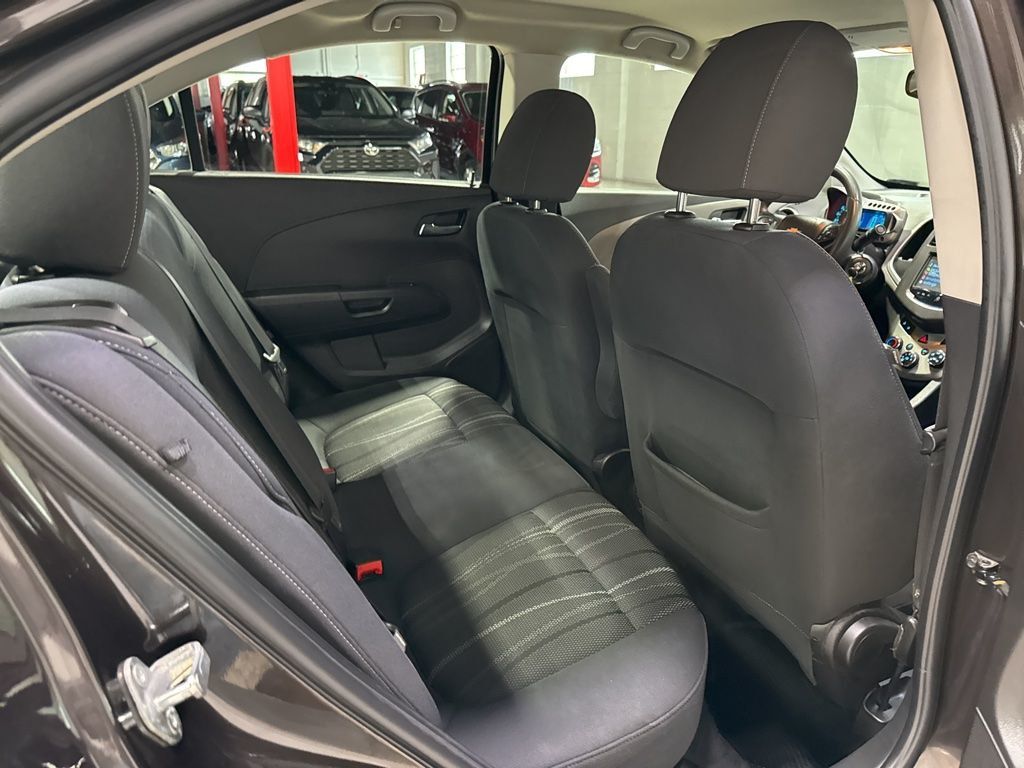 2016 Chevrolet Sonic 4dr Sedan Automatic LT - 23020677 - 28