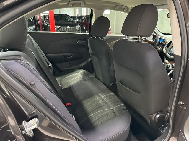 2016 Chevrolet Sonic 4dr Sedan Automatic LT - 23020677 - 28