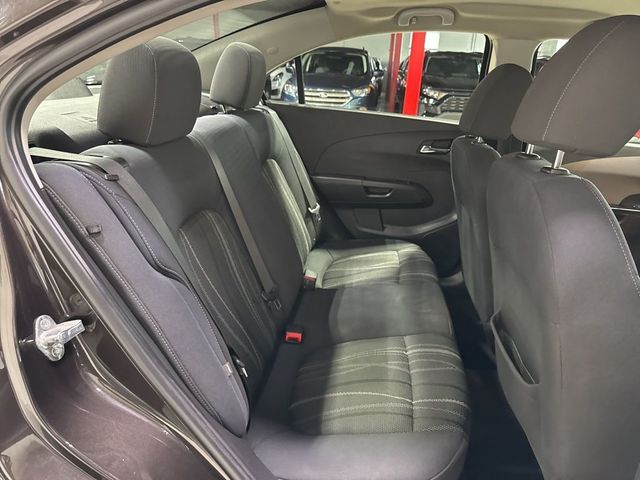 2016 Chevrolet Sonic 4dr Sedan Automatic LT - 23020677 - 29