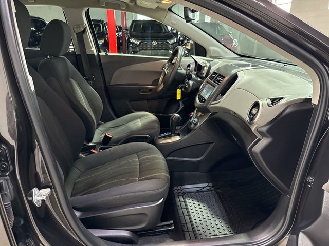 2016 Chevrolet Sonic 4dr Sedan Automatic LT - 23020677 - 31