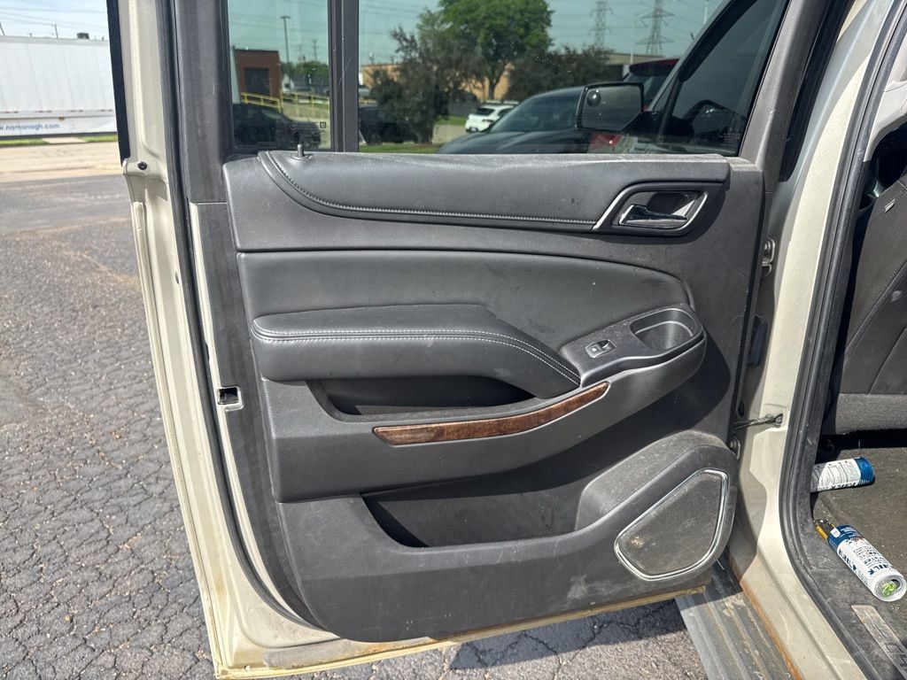 2016 Chevrolet Suburban 4WD 4dr 1500 LT - 23032385 - 17