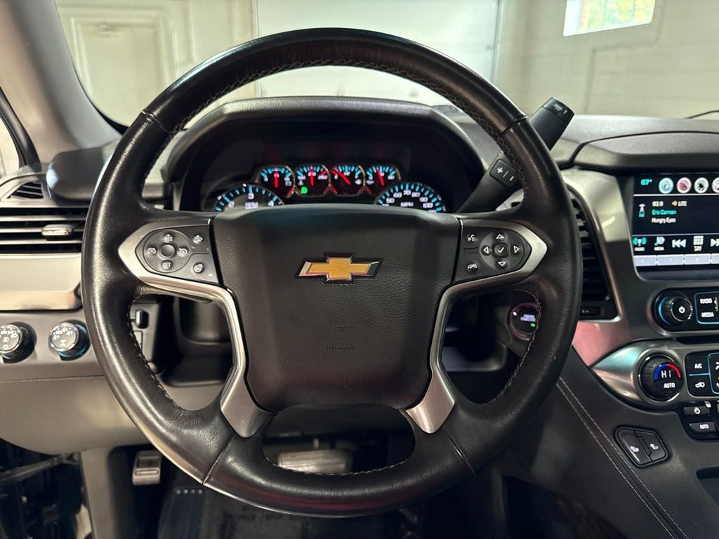 2016 Chevrolet Suburban 4WD 4dr 1500 LT - 23034310 - 9