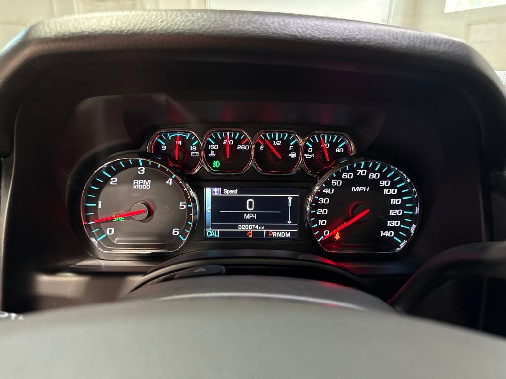 2016 Chevrolet Suburban 4WD 4dr 1500 LT - 23034310 - 13