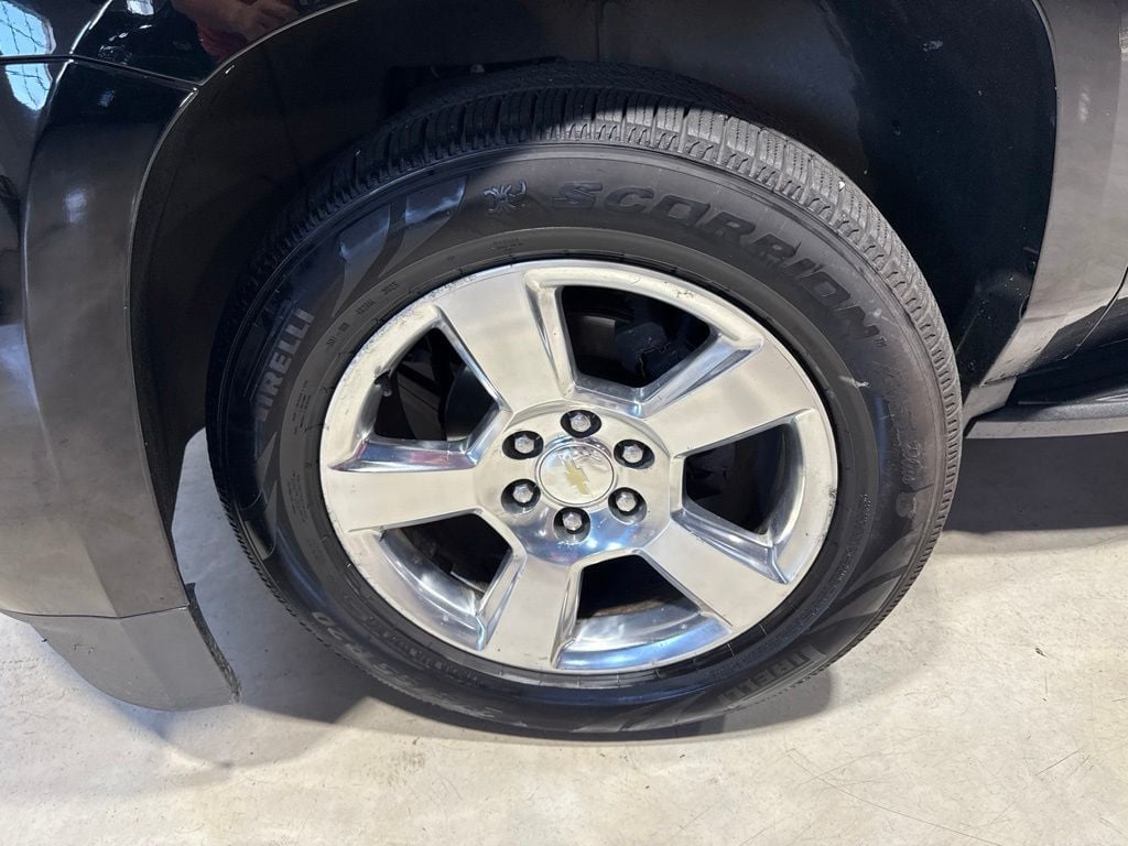 2016 Chevrolet Suburban 4WD 4dr 1500 LT - 23034310 - 1
