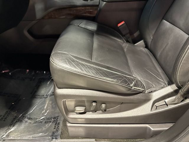 2016 Chevrolet Suburban 4WD 4dr 1500 LT - 23034310 - 25