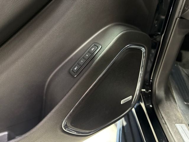 2016 Chevrolet Suburban 4WD 4dr 1500 LT - 23034310 - 30