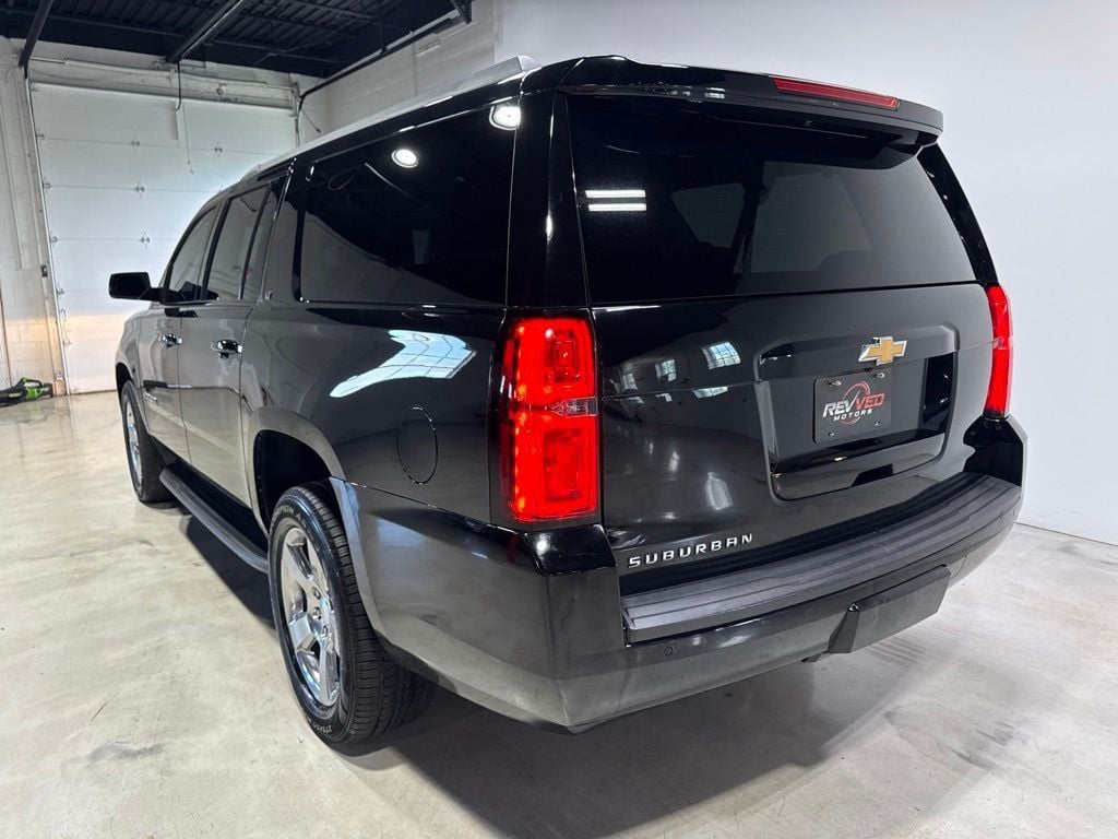 2016 Chevrolet Suburban 4WD 4dr 1500 LT - 23034310 - 4