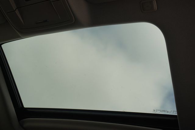 2016 Chevrolet Suburban 4WD 4dr 1500 LTZ - 22984634 - 21