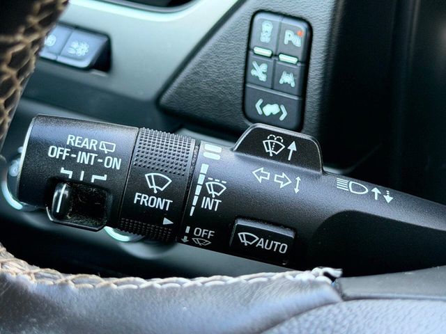 2016 Chevrolet Suburban 4WD 4dr 1500 LTZ - 23050911 - 38