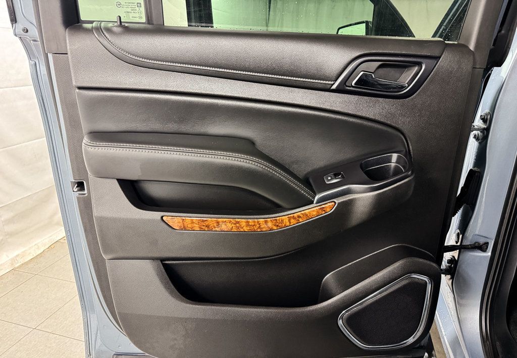 2016 Chevrolet Suburban LTZ 4WD - 22943389 - 13