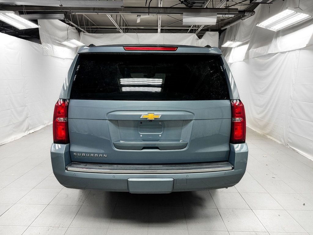 2016 Chevrolet Suburban LTZ 4WD - 22943389 - 3