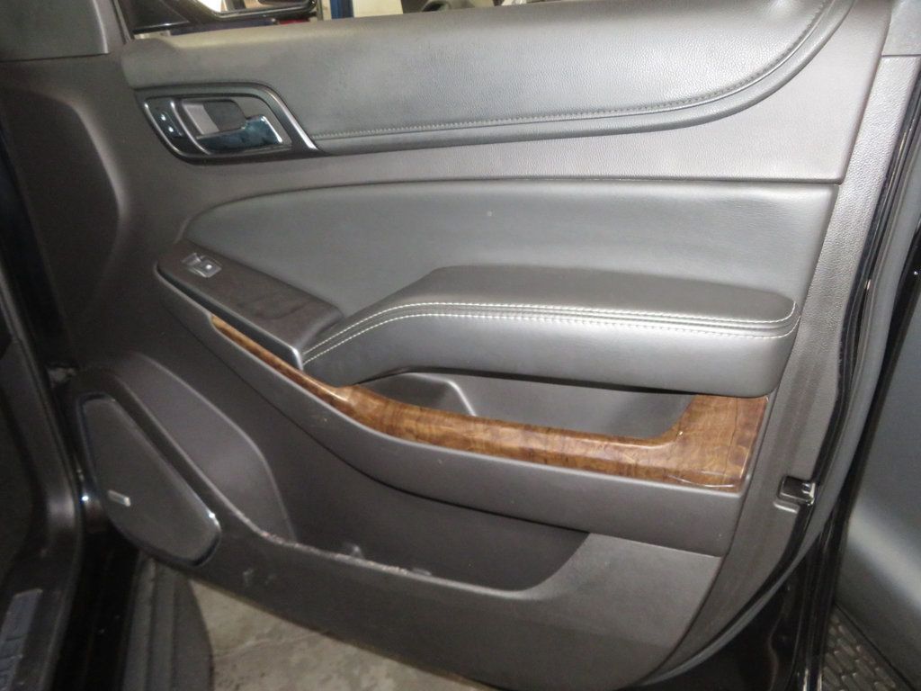 2016 Chevrolet Suburban SUBURBAN 1500 LT LETHER MOONROOF QUAD SEATING EXTRA CLEAN  - 22950025 - 32