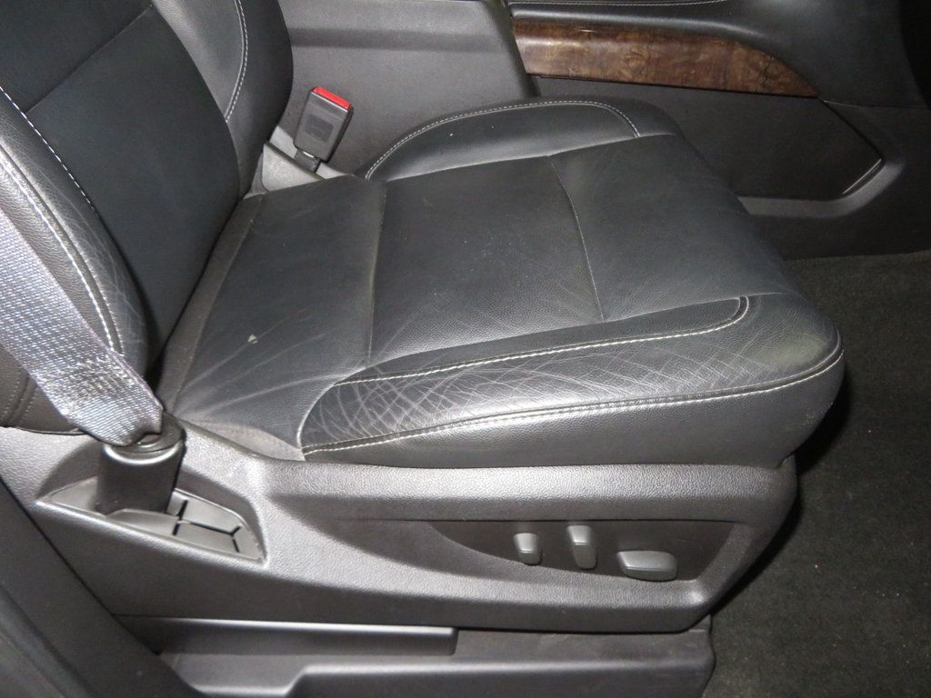 2016 Chevrolet Suburban SUBURBAN 1500 LT LETHER MOONROOF QUAD SEATING EXTRA CLEAN  - 22950025 - 34