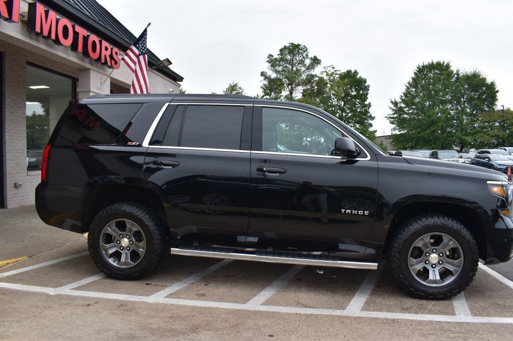 2016 Chevrolet Tahoe LT Z71 photo 2