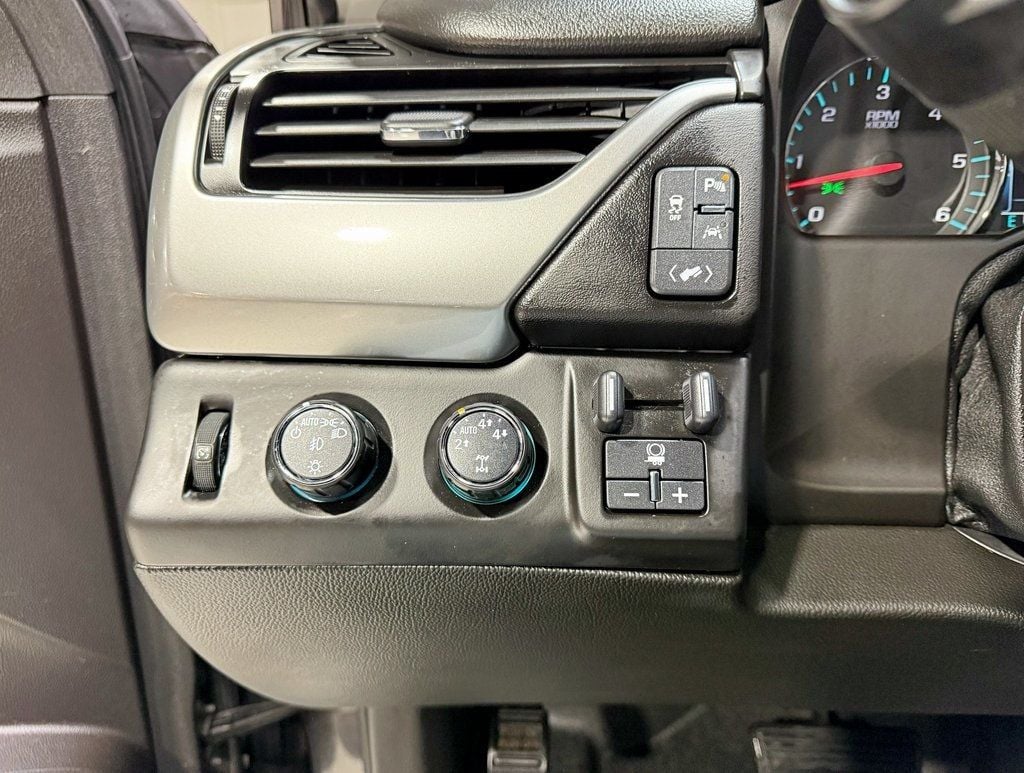 2016 Chevrolet Tahoe 4WD 4dr LT - 22944569 - 12