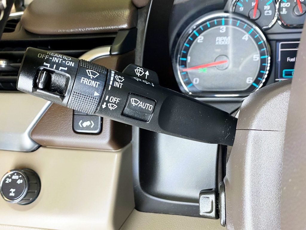 2016 Chevrolet Tahoe LT photo 30