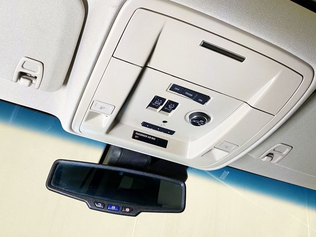 2016 Chevrolet Tahoe LT photo 42