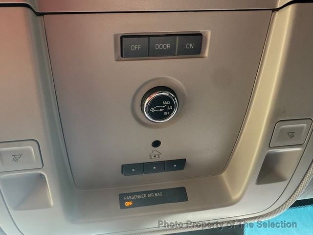 2016 Chevrolet Tahoe 4WD LT W/NAVIGATION, APPLE CARPLAY & ANDROID AUDIO - 22930042 - 31