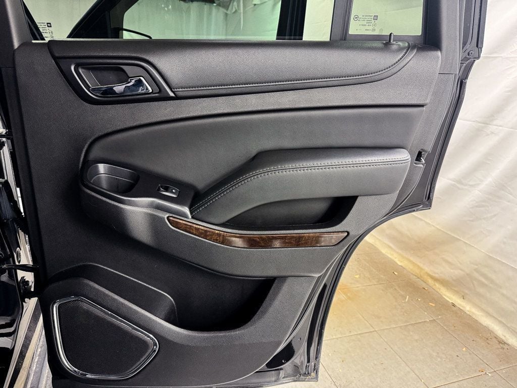 2016 Chevrolet Tahoe LT photo 13