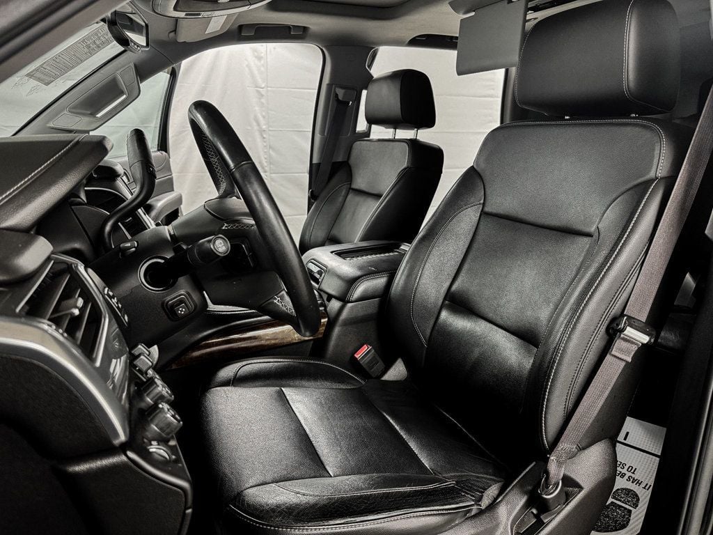 2016 Chevrolet Tahoe LT photo 4
