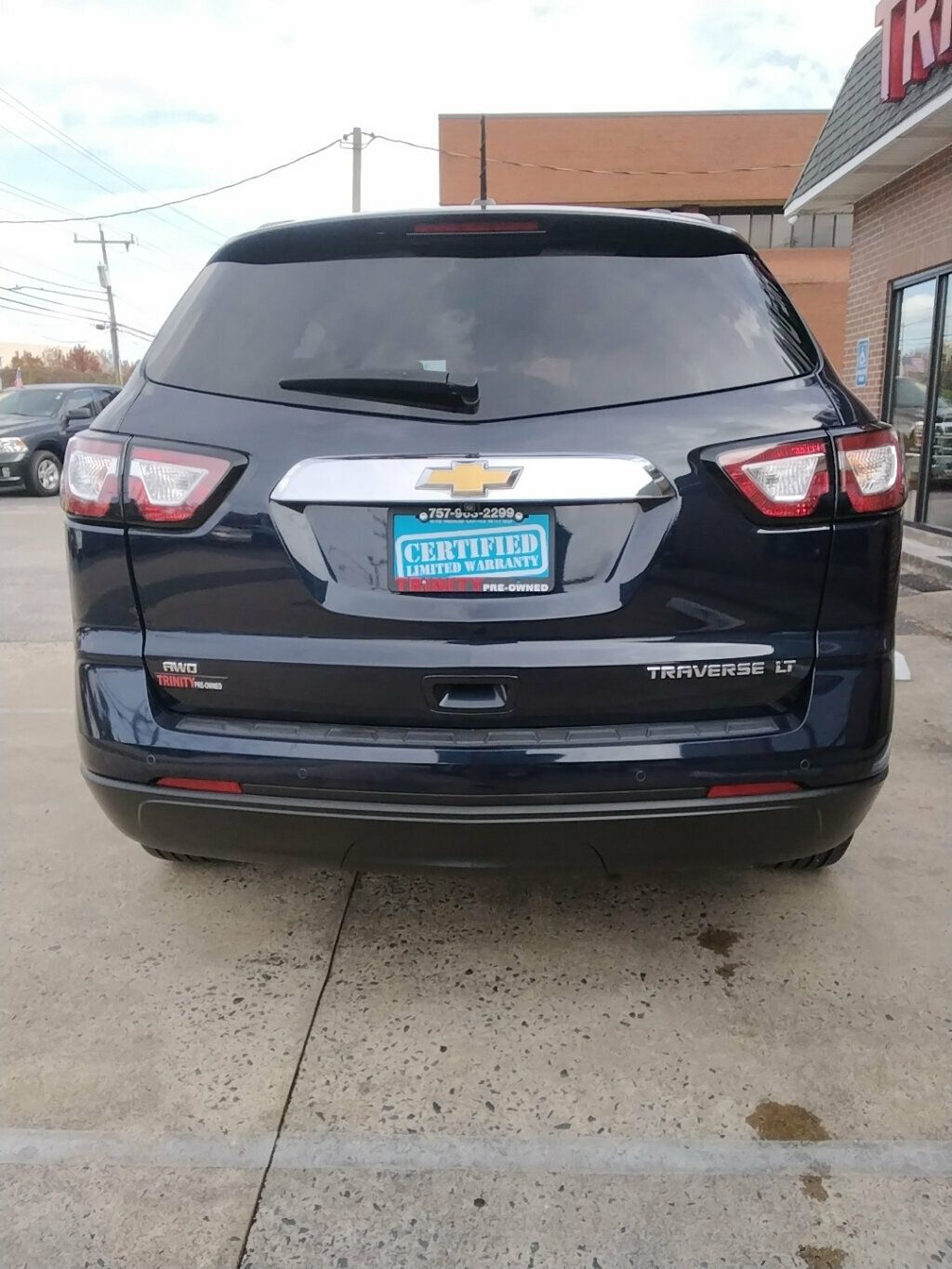 2016 Chevrolet Traverse 1LT photo 3